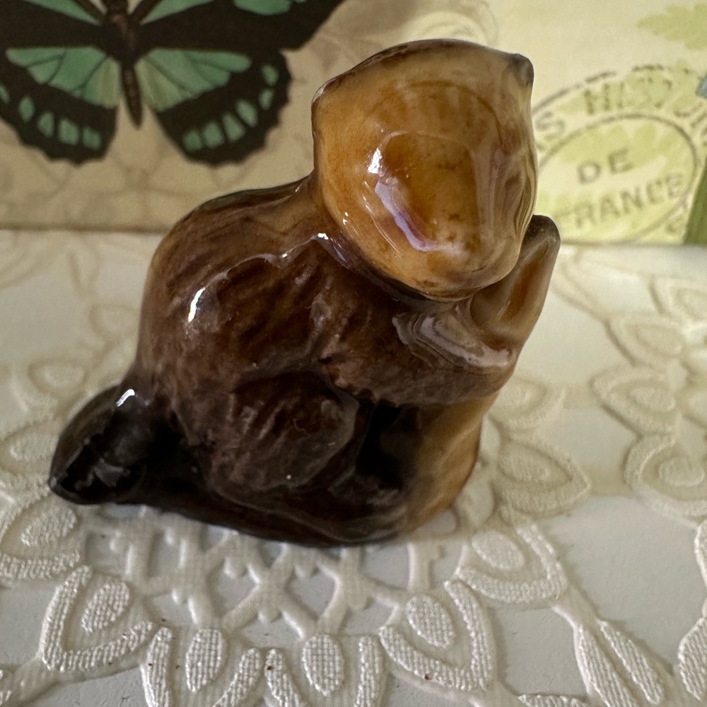 Wade Whimsies Red Rose Tea Figurine ‘Beaver’